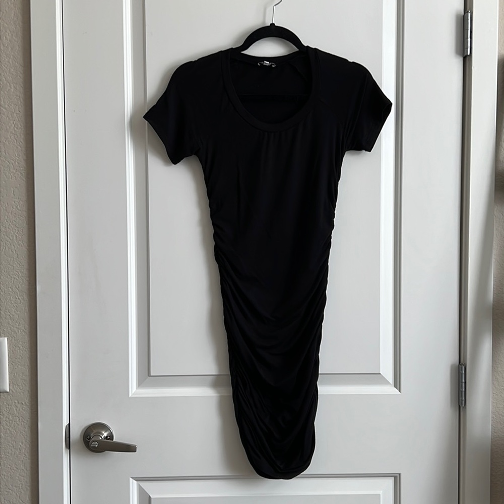 Splendid short sleeve ruched side dress